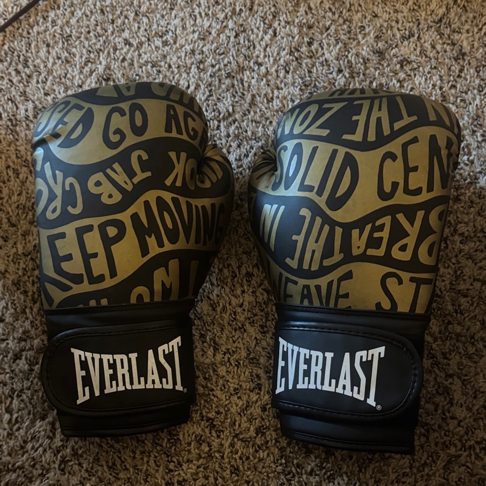 Boxing gloves